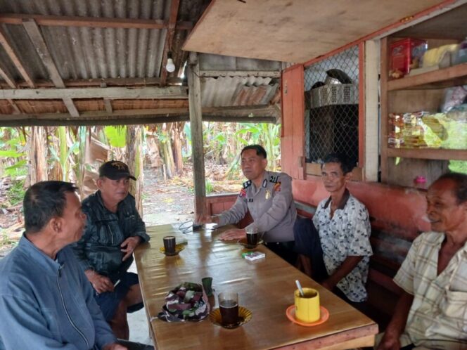 
 Polsek lndrapura Cooling System Patroli Berikan Himbauan Kamtibmas