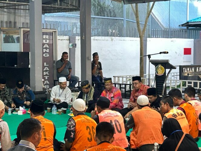 
 Lapas Labuhan Ruku Adakan Buka Bersama dengan Warga Binaan dan Keluarganya