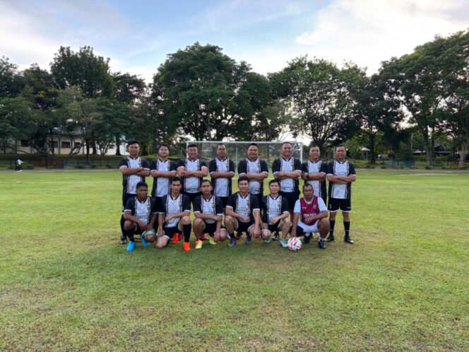 
 Cooling System Lewat Olahraga, Polres Batu Bara Gelar Laga Persahabatan Sepak Bola