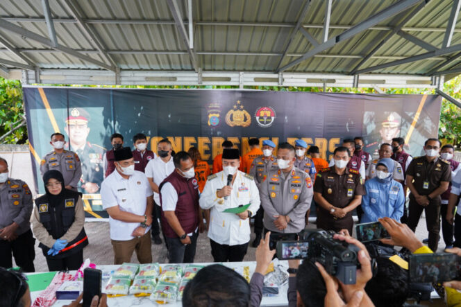 
 Ungkap Kasus, Polres dan Pemkab Batubara Rebus Barbut Kasus Narkotika