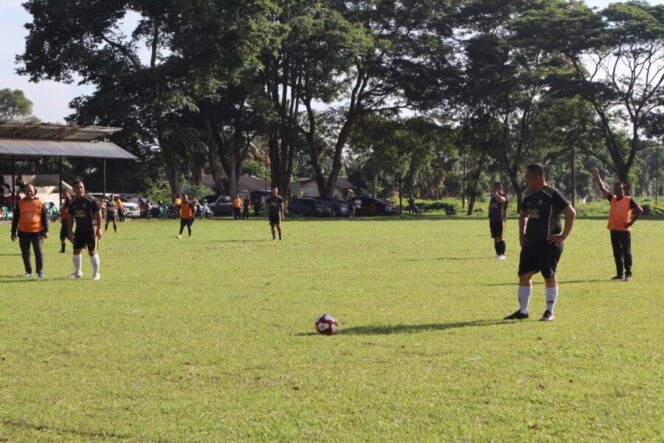 
 Polres Batubara Gencar Melakukan Cooling System Dengan Berolahraga