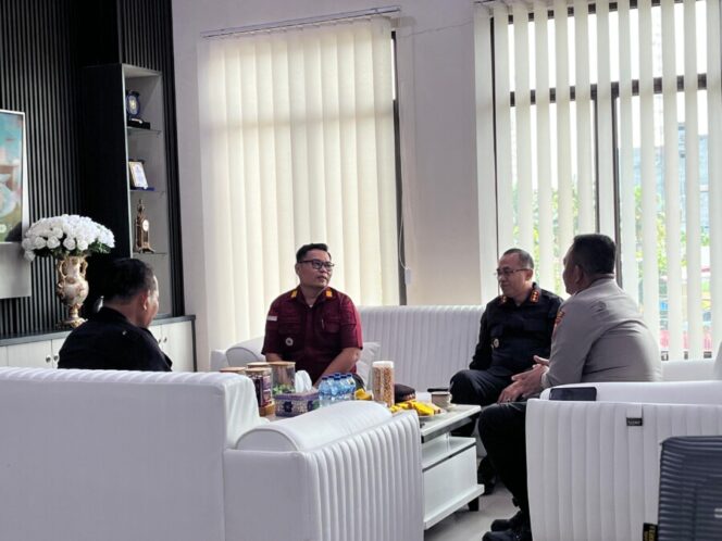 
 Kalapas Labuhan Ruku Kunjungi Polres Batu Bara, Perkuat Sinergi Pengamanan Lapas