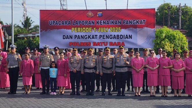 
 25 Personil Polres Batubara Naik Pangkat