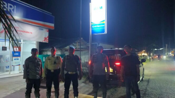 
 Antisipasi Kejahatan, Polsek Medang Deras Patroli Malam