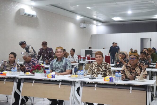 
 Pererat Silaturrhami, Polres Batu Bara  Nobar Pergelaran Wayang Kulit