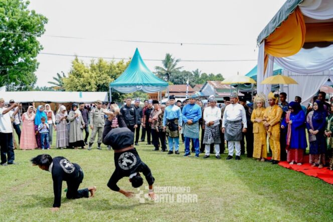 
 Syukuran Pernikahan Sang Putri, Bupati Batu Bara Gelar Pesta Rakyat