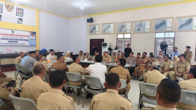 
 Pemkab Batu Bara Gelar Program “Berlayar”, Polsek Indrapura Hadir Dukung Pelayanan Masyarakat