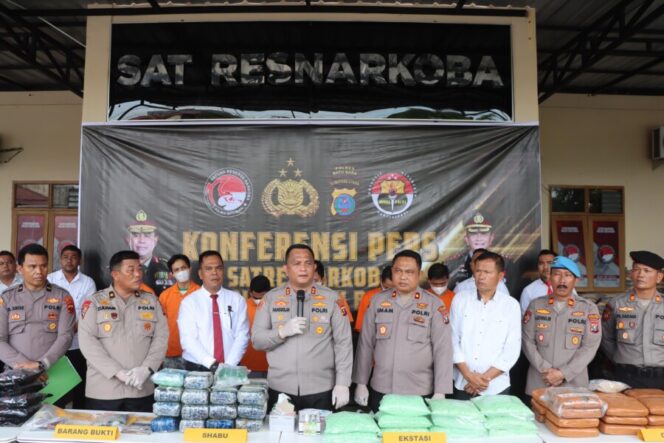 
 Polres Batu Bara Ungkap Kasus Besar Narkotika, 6 Tersangka Ditangkap