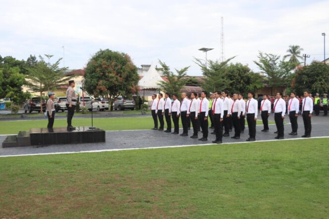 
 31 Personel Polres Batu Bara Terima Penghargaan atas Prestasi Ungkap Kasus Besar
