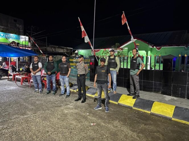 
 Polsek Labuhan Ruku Gelar Patroli Malam, Pastikan Keamanan Warga Tanjung Tiram