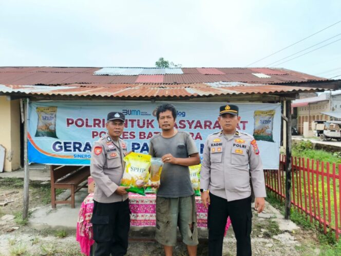 
 Kapolsek Medang Deras Gelar Gerakan Pangan Murah Bersama Bulog