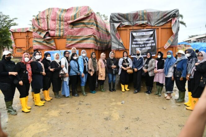 
 Enam Truk Bantuan Kemanusiaan dari Batu Bara Disalurkan ke Aceh Tamiang