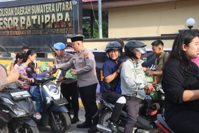 
 Polres Batu Bara Gelar Pembagian Takjil dan Sapa Ramadhan