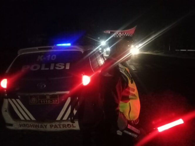 
 Patroli Blue Light Sat Lantas Polres Batu Bara, Jaga Keamanan Jalinsum Indrapura di Dini Hari