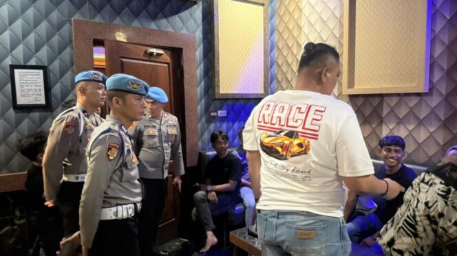 
 Patroli Dialogis Polres Batu Bara, Pastikan THM Tertib dan Bebas Pelanggaran Personel