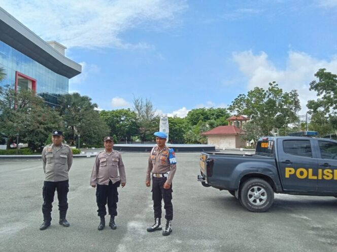 
 Personel Polsek Talawi Laksanakan Pengamanan Objek Wisata Saat Libur Kenaikan Yesus Kristus