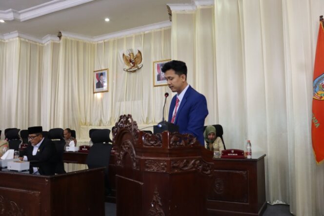 
 Rapat Paripurna, Fraksi Gerindra Dukung Pembentukan Pansus Plasma