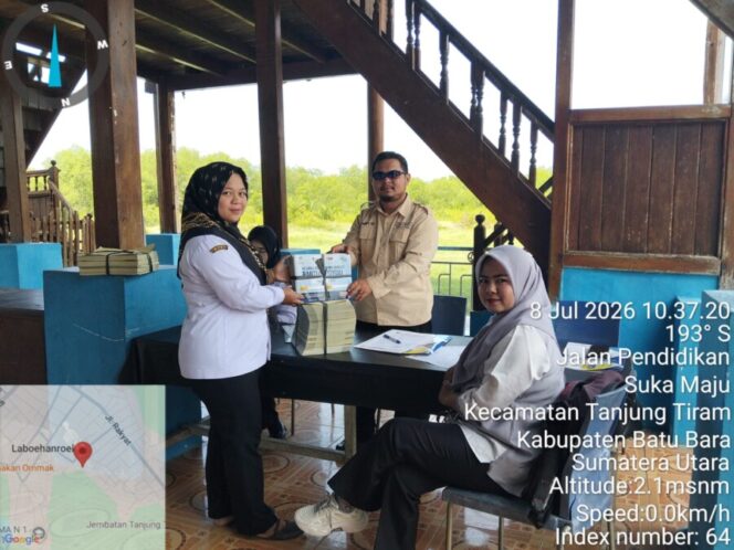 
 Dinsos PPPA Batu Bara Distribusikan Stiker KPM Bansos ke Seluruh Desa dan Kelurahan