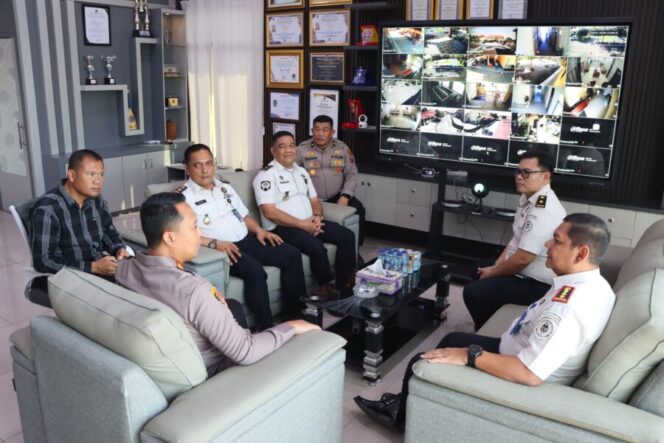 
 Kapolres Batu Bara Terima Audiensi Kalapas Kelas IIA Labuhan Ruku, Perkuat Sinergi Menjaga Kamtibmas