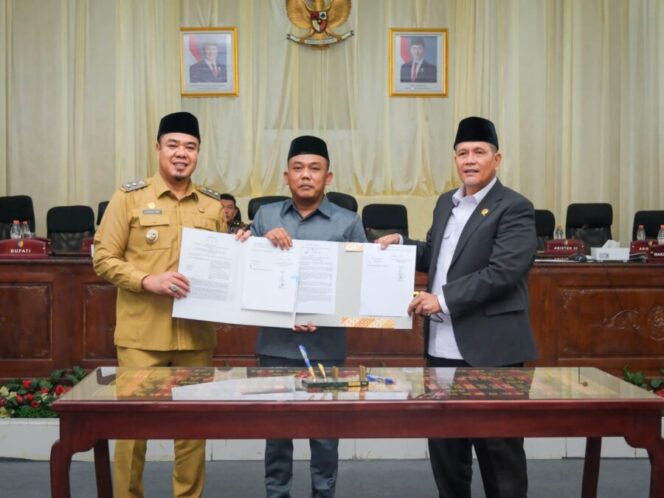 
 DPRD Setujui Dua Ranperda, Pemkab Batu Bara Perkuat Tata Kelola Keuangan dan Transformasi Perseroda