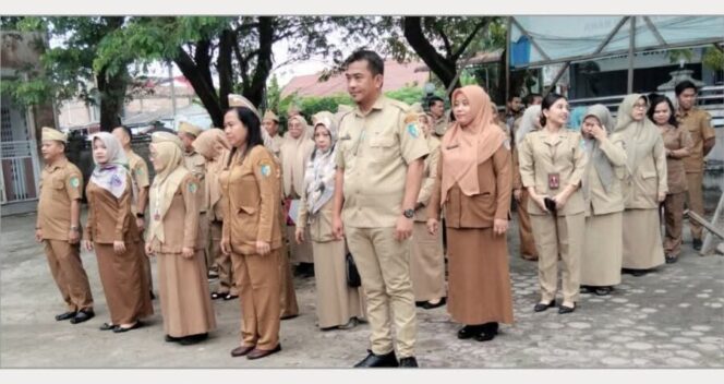 
 Dinkes PPKB Kabupaten Batu Bara Gelar Apel Pagi Awal Pekan untuk Perkuat Disiplin dan Semangat Kerja