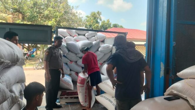 
 Polres Batu Bara Distribusikan 19,467 Ton Jagung ke Bulog Asahan, Total Penyaluran Capai 313,337 Ton