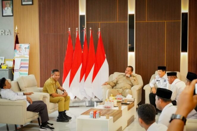 
 Bupati Batu Bara Bahas Penguatan Pengelolaan Zakat Bersama Kemenag dan Baznas