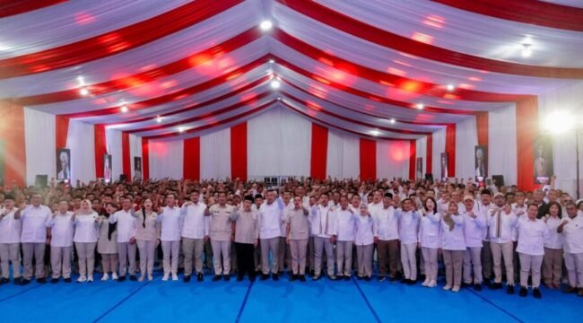 Ketua DPC Partai Gerindra, Syafrizal dan Bupati Batu Bara Baharuddin siagian menghadiri Diklat Laskar Gerindra di sibolangit.